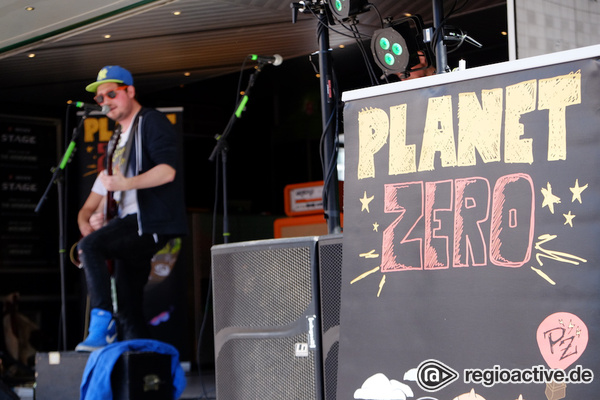 Vier Jungs und eine Mission - Fotos: Planet Zero live auf der Musikmesse 2016 in Frankfurt 