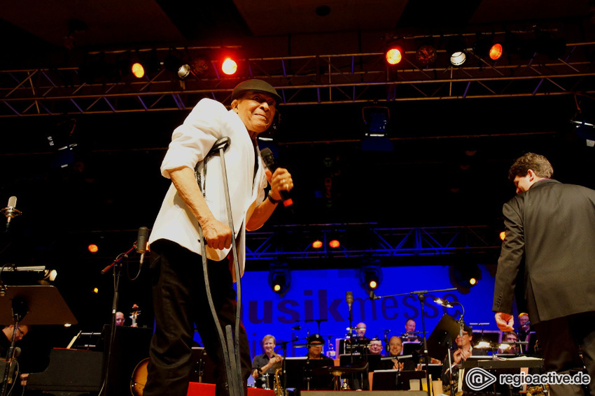 Al Jarreau und die hr-Bigband (live in Frankfurt, 2016)